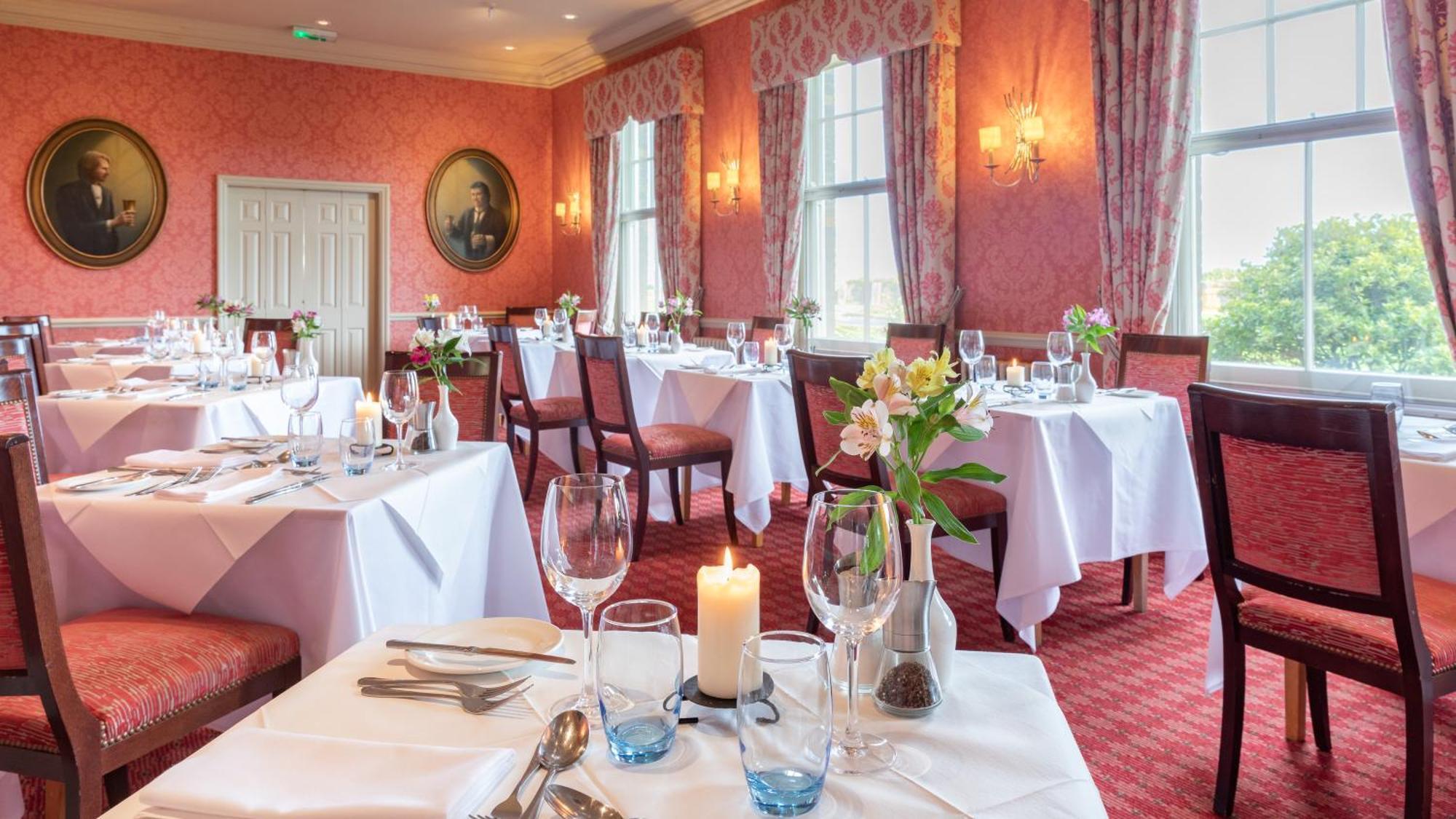 Wentworth Hotel オールドバラ エクステリア 写真